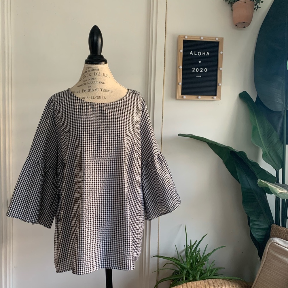 Checkered Black and White Blouse with Sleeves